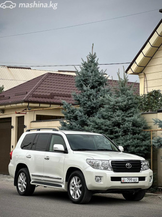 Toyota Land Cruiser 200 Series Рестайлинг 1 4.0, 2014 Bishkek - photo 2
