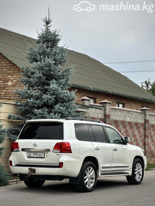 Toyota Land Cruiser 200 Series Рестайлинг 1 4.0, 2014 Бишкек - сүрөт 3