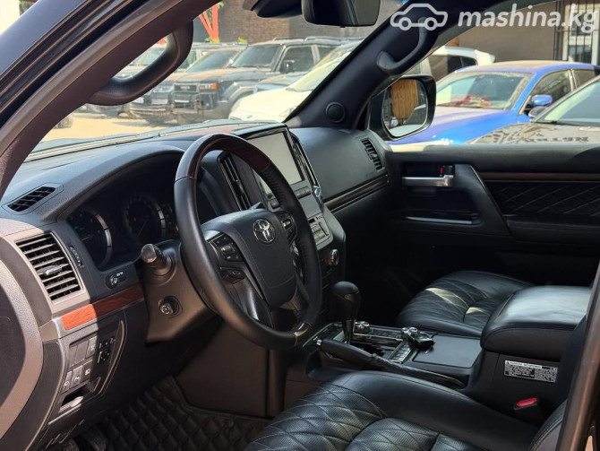 Toyota Land Cruiser 200 Series Рестайлинг 2 4.6, 2017 Bishkek - photo 6