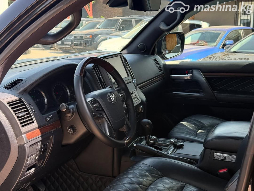 Toyota Land Cruiser 200 Series Рестайлинг 2 4.6, 2017 Бишкек - сүрөт 6