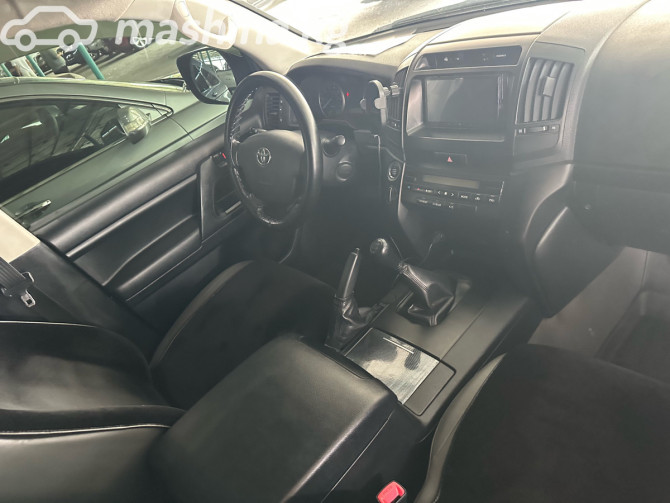 Toyota Land Cruiser 200 Series Рестайлинг 1 4.0, 2013 Bishkek - photo 8