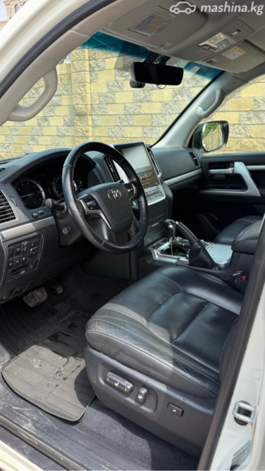 Toyota Land Cruiser 200 Series Рестайлинг 2 4.6, 2017 Бишкек - сүрөт 6