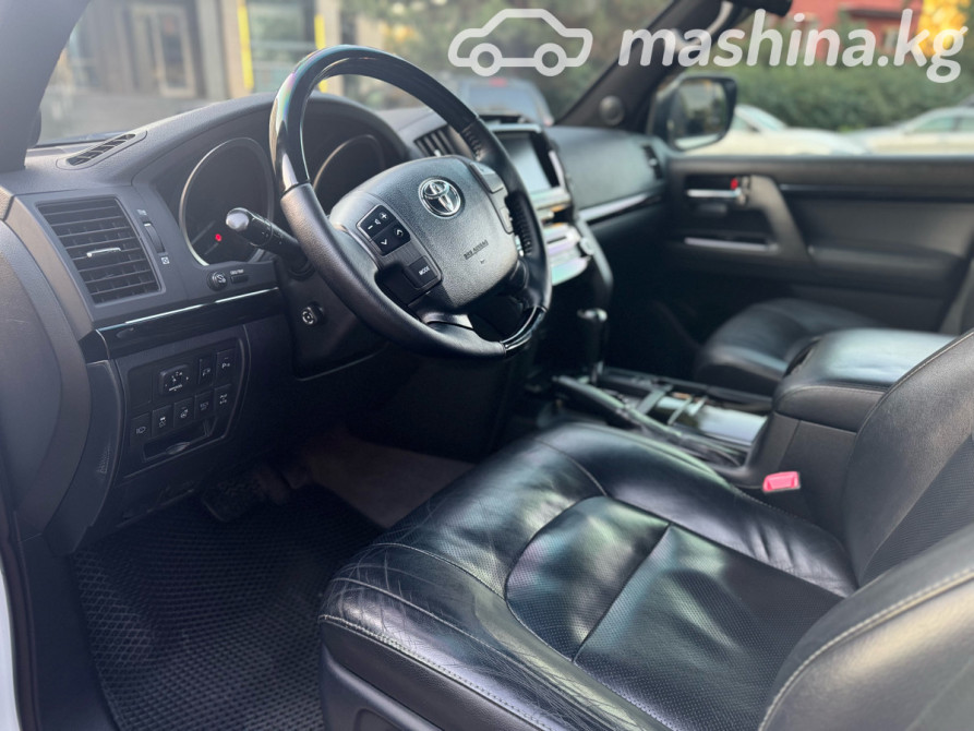 Toyota Land Cruiser 200 Series Рестайлинг 1 4.6, 2012 Бишкек - сүрөт 3