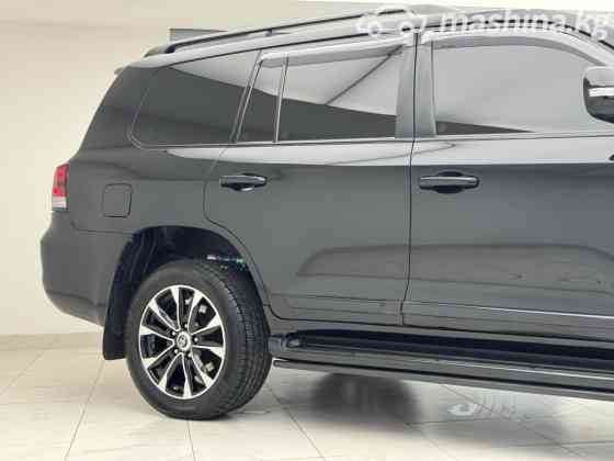 Toyota Land Cruiser 200 Series Рестайлинг 2 4.6, 2016 Bishkek