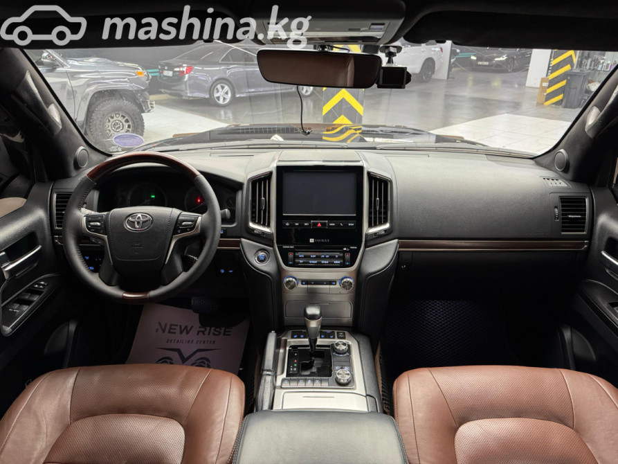Toyota Land Cruiser 200 Series Рестайлинг 2 4.6, 2016 Бишкек - сүрөт 8