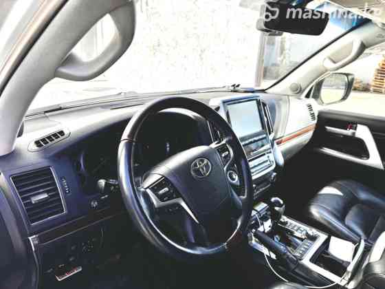 Toyota Land Cruiser 200 Series Рестайлинг 2 4.6, 2016 Bishkek