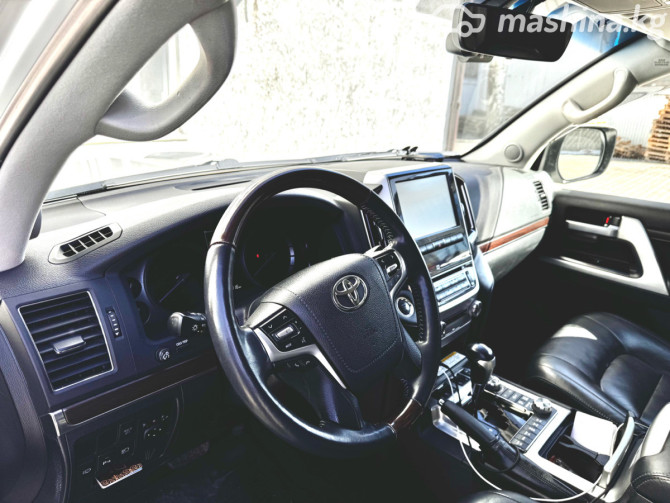 Toyota Land Cruiser 200 Series Рестайлинг 2 4.6, 2016 Bishkek - photo 3