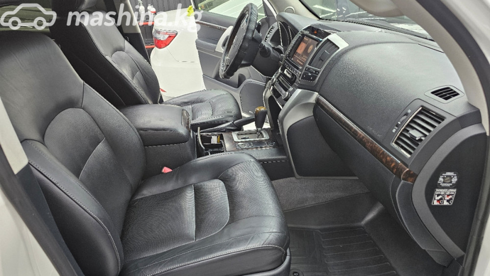 Toyota Land Cruiser 200 Series Рестайлинг 1 4.6, 2012 Бишкек - сүрөт 7