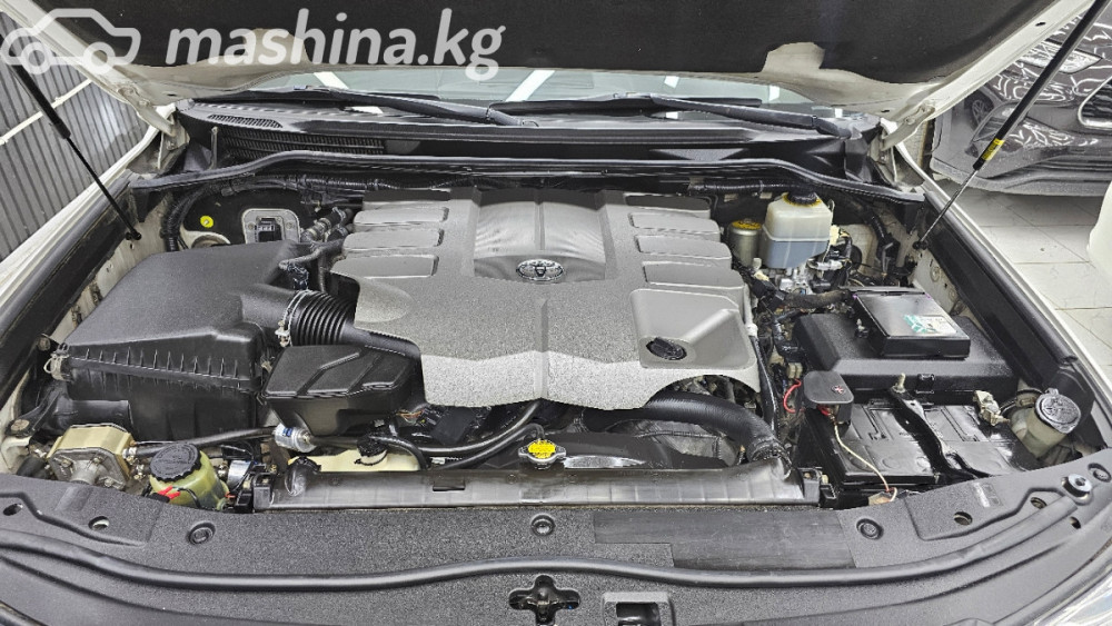 Toyota Land Cruiser 200 Series Рестайлинг 1 4.6, 2012 Бишкек - сүрөт 11