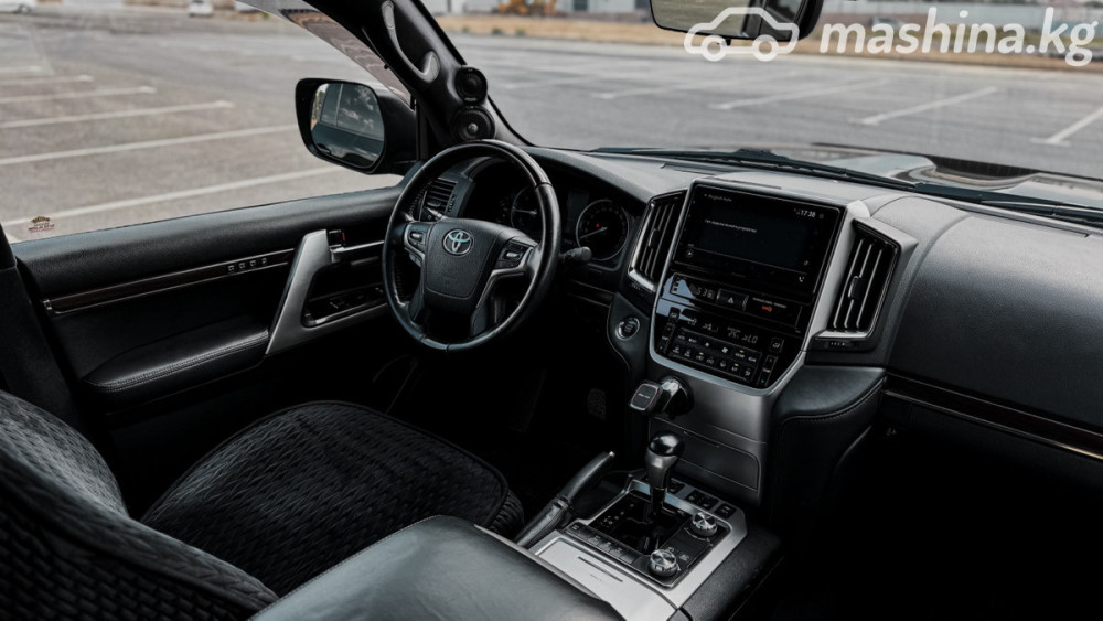 Toyota Land Cruiser 200 Series Рестайлинг 2 4.6, 2015 Бишкек - сүрөт 11