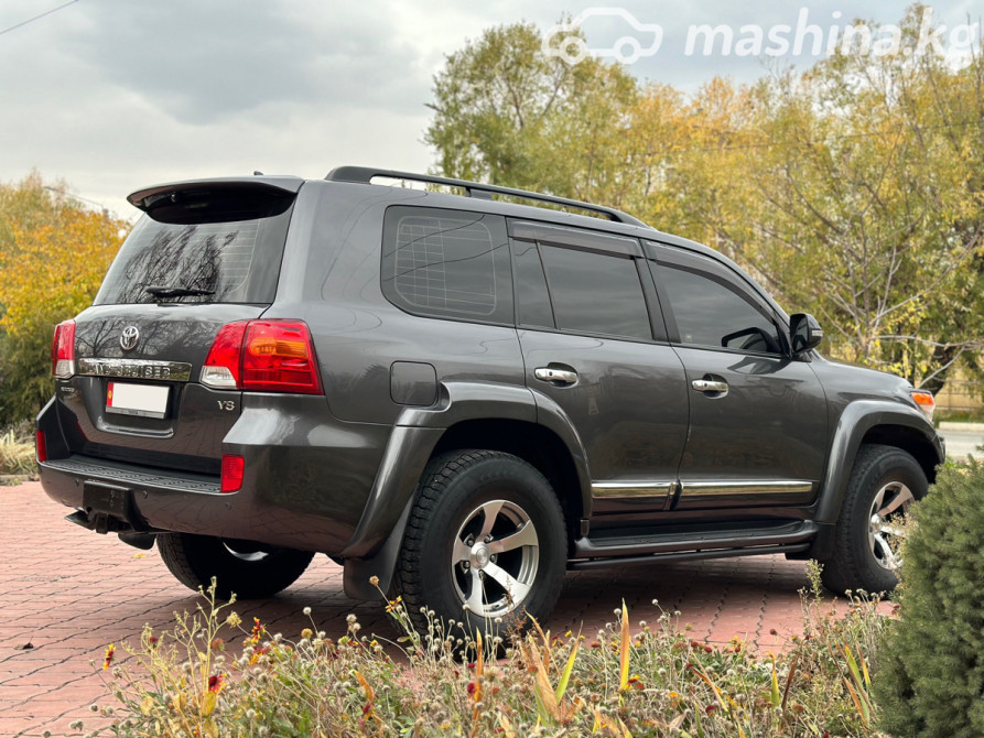 Toyota Land Cruiser 200 Series Рестайлинг 1 4.6, 2015 Бишкек - сүрөт 6