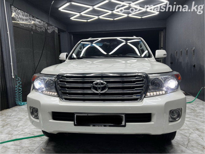 Toyota Land Cruiser 200 Series Рестайлинг 1 4.0, 2014 Bishkek - photo 3