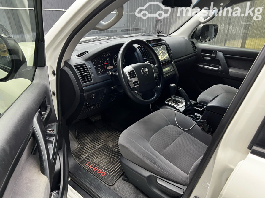 Toyota Land Cruiser 200 Series Рестайлинг 1 4.0, 2014 Бишкек - сүрөт 7