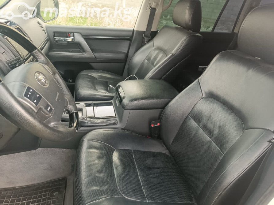 Toyota Land Cruiser 200 Series Рестайлинг 1 4.6, 2012 Бишкек - сүрөт 9