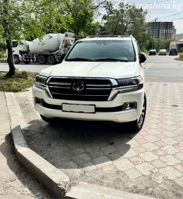 Toyota Land Cruiser 200 Series Рестайлинг 2 5.7, 2018 Bishkek - photo 1