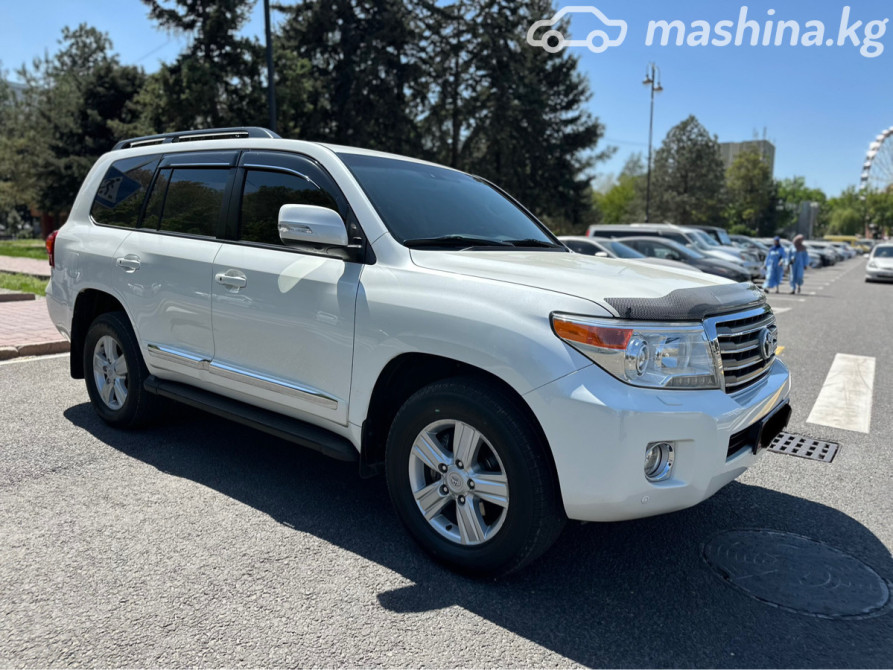 Toyota Land Cruiser 200 Series Рестайлинг 1 4.6, 2014 Bishkek - photo 1