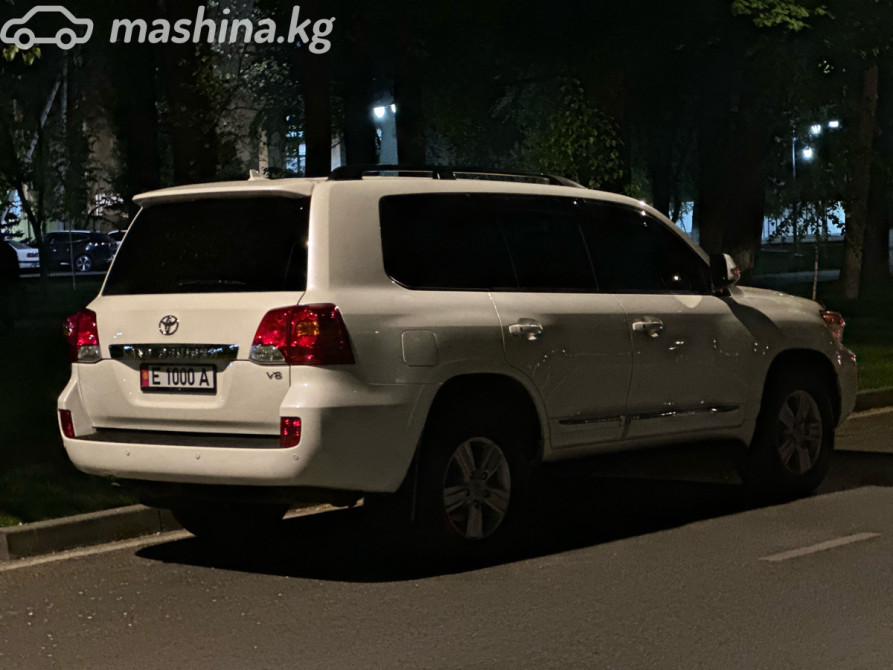 Toyota Land Cruiser 200 Series Рестайлинг 1 4.6, 2014 Bishkek - photo 4