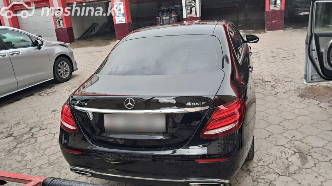 Mercedes-Benz E-Класс V (W213, S213, C238) E 220 d 4MATIC 9G-TRONIC (194 л.с.), 2017 Бишкек - изображение 3