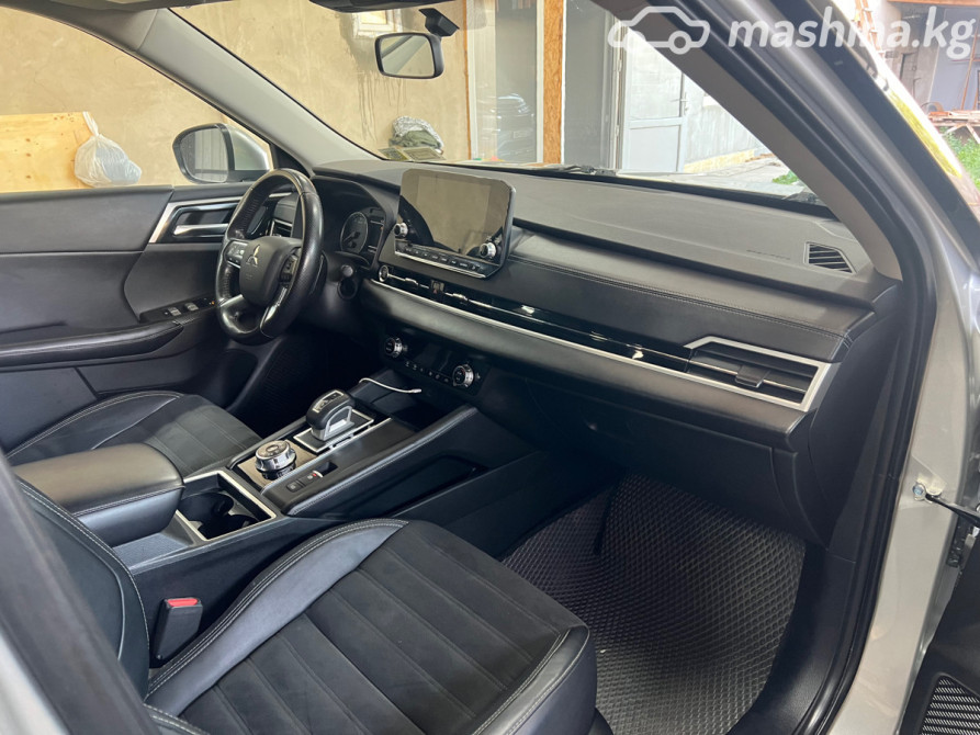 Mitsubishi Outlander IV 2.5, 2022 Bishkek - photo 6