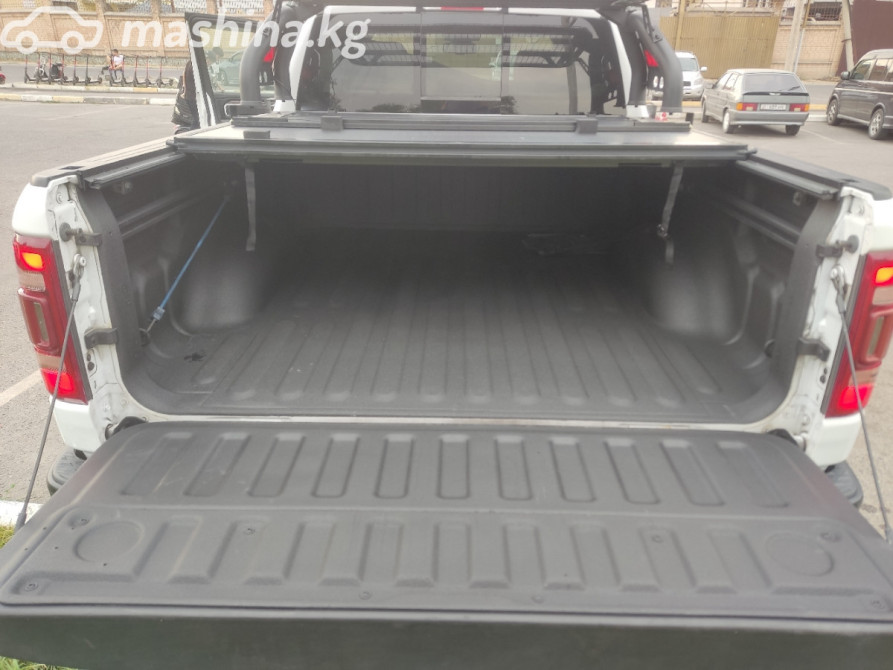 RAM 1500 V Quad Cab 5.7, 2019 Bishkek - photo 8