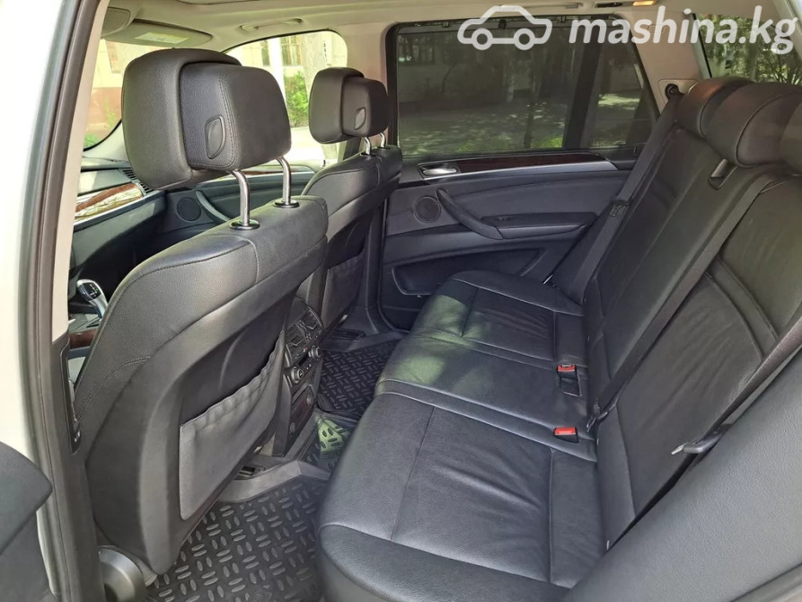 BMW X5 II (E70) Рестайлинг 35i 3.0, 2010 Бишкек - изображение 8