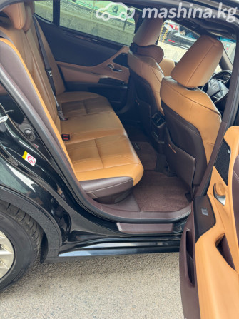 Lexus ES VII 300h 2.5, 2018 Бишкек - изображение 9