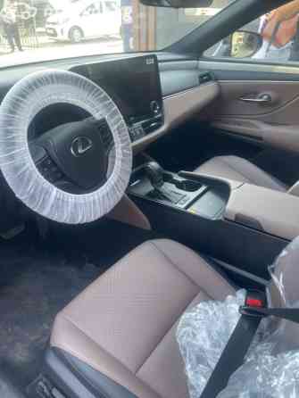 Lexus ES VII Рестайлинг 2 200 2.0, 2025 Bishkek