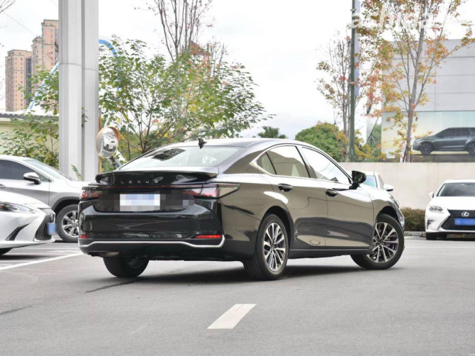 Lexus ES VII Рестайлинг 2 300h 2.5, 2025 Bishkek - photo 6