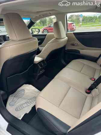 Lexus ES VII 300h 2.5, 2019 Bishkek