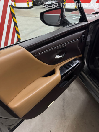 Lexus ES VI Рестайлинг 300h 2.5, 2016 Bishkek - photo 8
