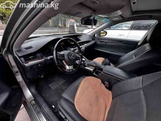 Lexus ES VI Рестайлинг 300h 2.5, 2016 Bishkek
