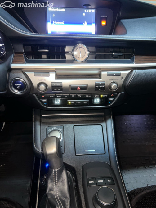 Lexus ES VI Рестайлинг 300h 2.5, 2016 Бишкек - изображение 8