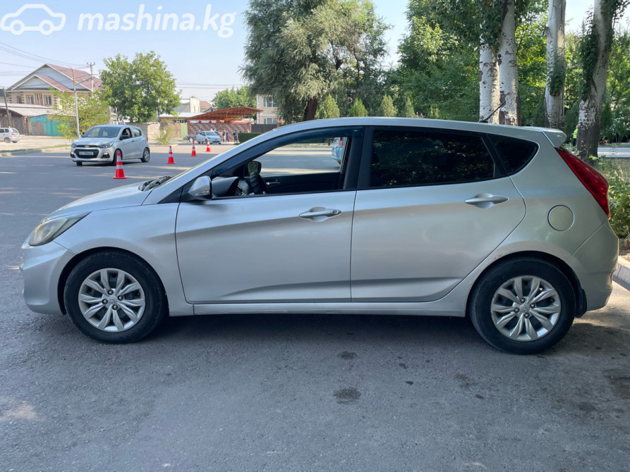 Hyundai Solaris I 1.6, 2012 Бишкек - сүрөт 4