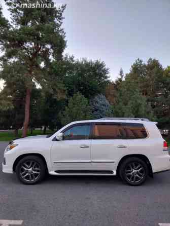 Lexus LX III Рестайлинг 570 5.7, 2015 Бишкек