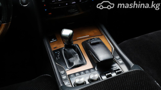 Lexus LX III Рестайлинг 2 570 5.7, 2016 Bishkek - photo 9