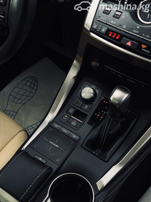 Lexus NX I Рестайлинг 300 2.0, 2018 Бишкек - изображение 8