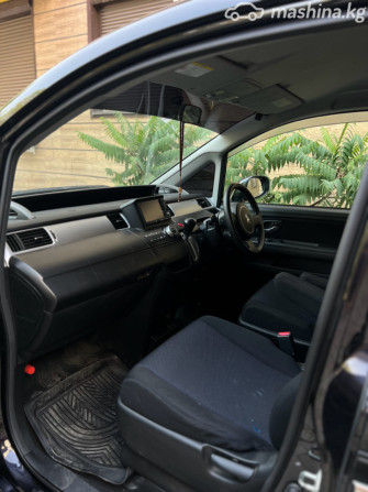 Honda Stepwgn III 2.0, 2008 Бишкек - изображение 6