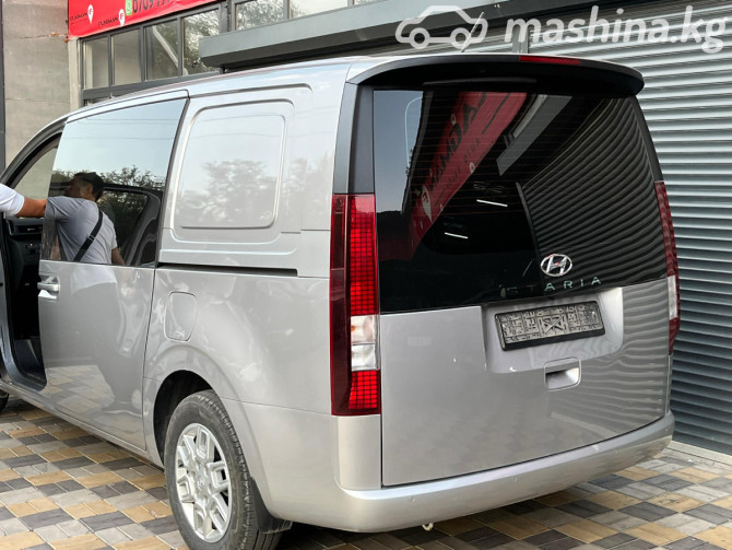 Hyundai Staria 2.2, 2022 Бишкек - изображение 2