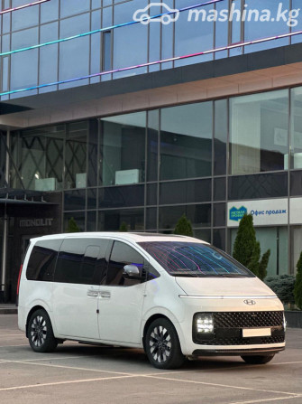 Hyundai Staria 3.5, 2022 Бишкек - изображение 1