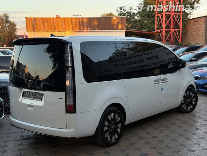 Hyundai Staria 2.2, 2022 Бишкек - изображение 4