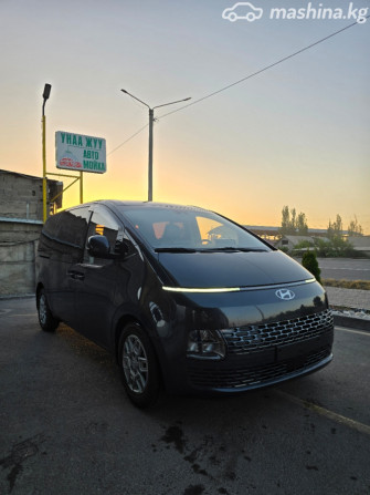 Hyundai Staria 2.2, 2022 Бишкек - изображение 2