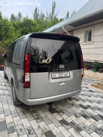 Hyundai Staria 2.2, 2022 Бишкек - изображение 4