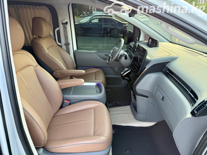 Hyundai Staria 2.2, 2022 Бишкек - изображение 8