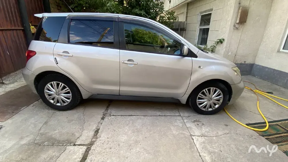 Toyota Ist 2002 года Бишкек - изображение 3