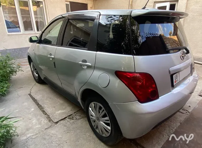 Toyota Ist 2002 года Бишкек - изображение 4