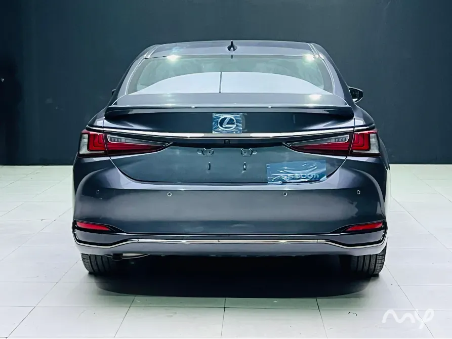 Lexus Es300H 2023 F Sport Edition Gray Бишкек - изображение 3