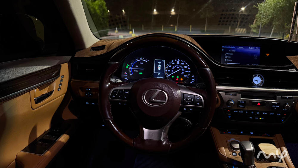 Продается Lexus ES Год выпуска: 2017 Пробег: 170.000 km Кузов: седан Цвет: Белый Топливо: гибрид М Бишкек - изображение 4