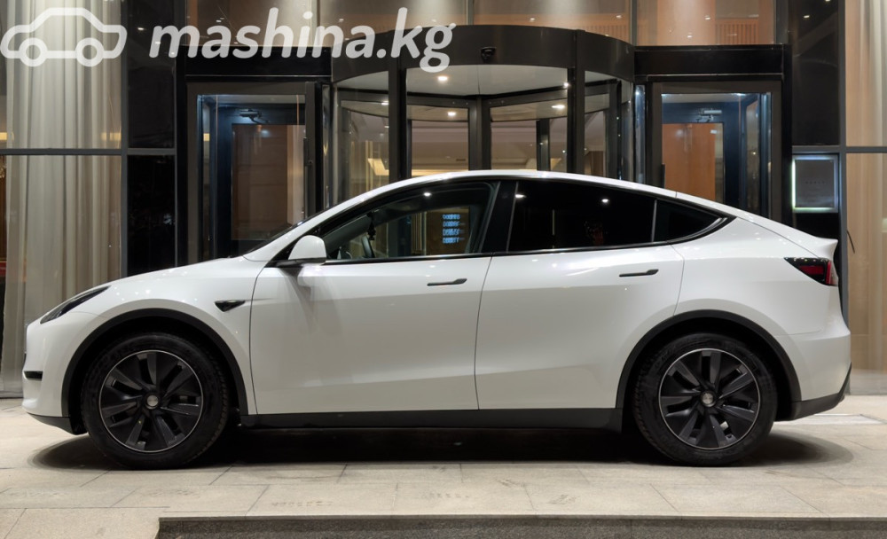 Tesla Model Y I Standard Electro AT (150 кВт), 2023 Бишкек - изображение 4