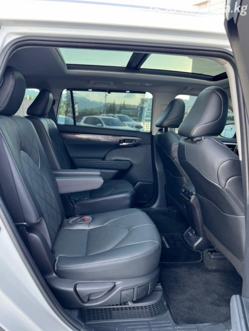 Toyota Highlander IV (U70) 2.5, 2023 Бишкек - изображение 6